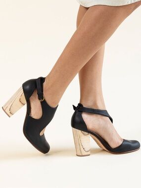 Fortress | Luna Naya Black Nappa Leather Block Heels | 38